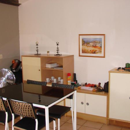 Apartmán 25 Fm 2 D Coursan Exteriér fotografie
