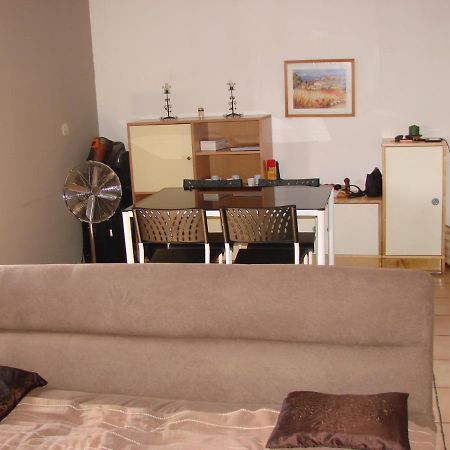 Apartmán 25 Fm 2 D Coursan Exteriér fotografie